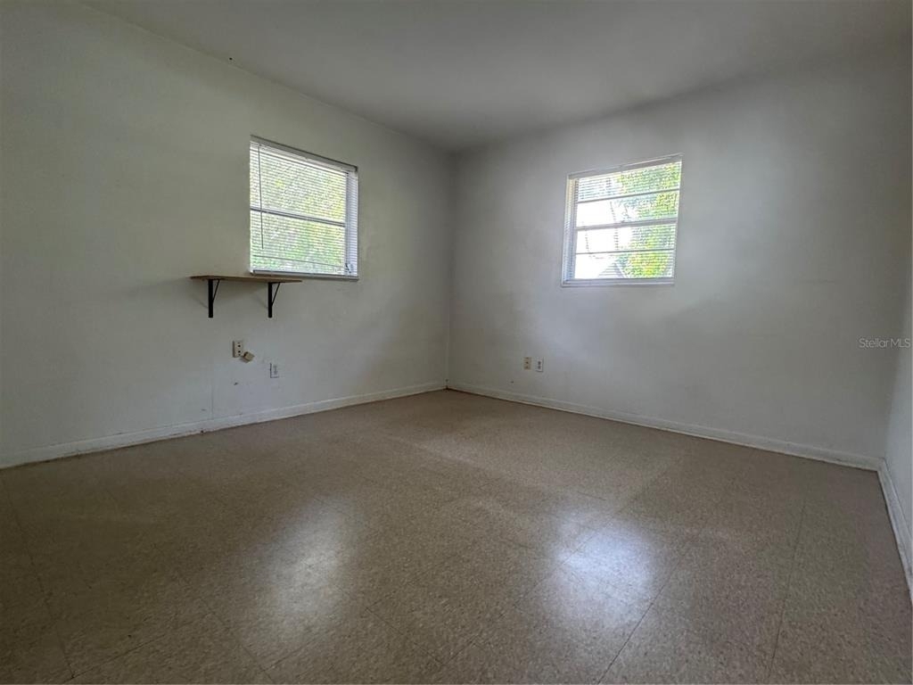 1421 Noble Place - Photo 8