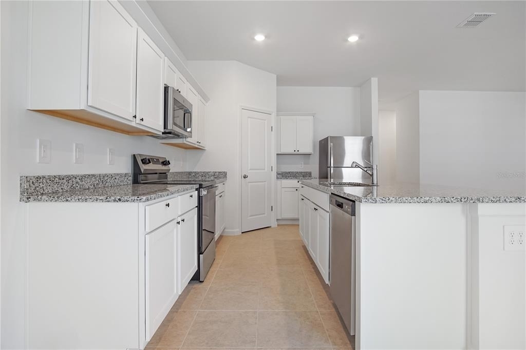 3008 Daffodil Drive - Photo 5