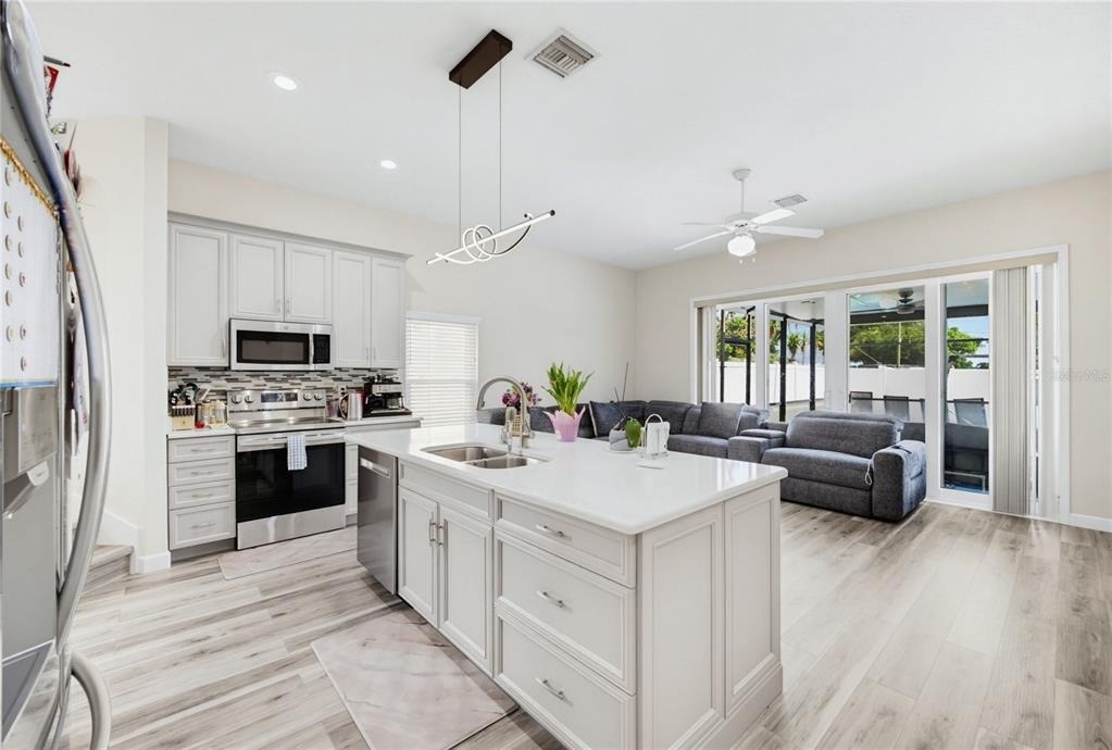431 Vizcay Way - Photo 10