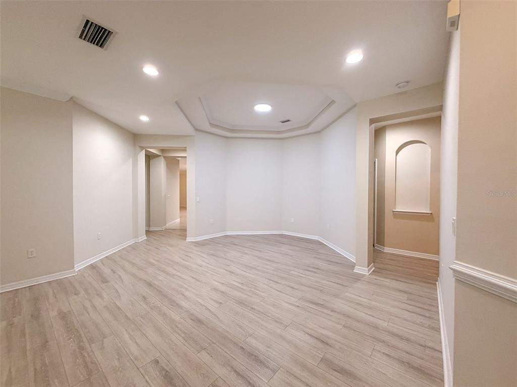12947 Runswick Avenue - Photo 6