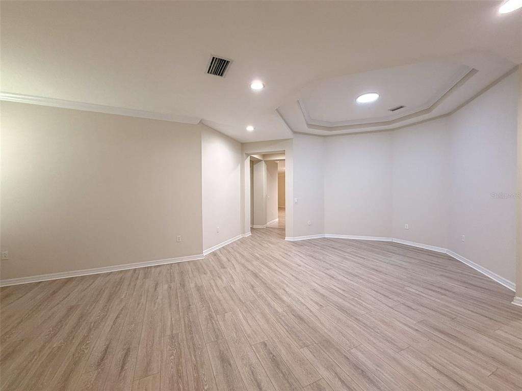 12947 Runswick Avenue - Photo 3