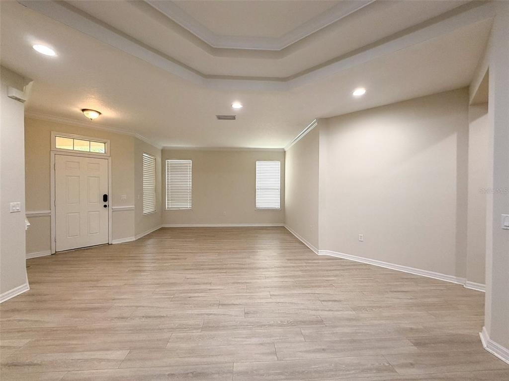 12947 Runswick Avenue - Photo 5