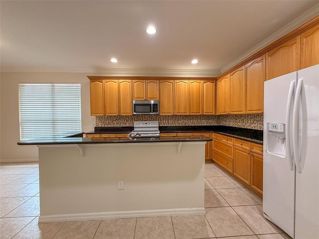 12947 Runswick Avenue - Photo 10