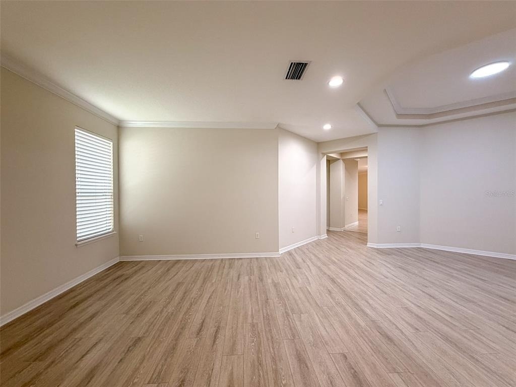 12947 Runswick Avenue - Photo 2