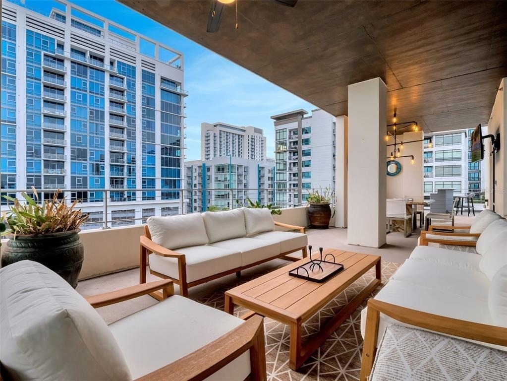 525 E Jackson Street - Photo 37