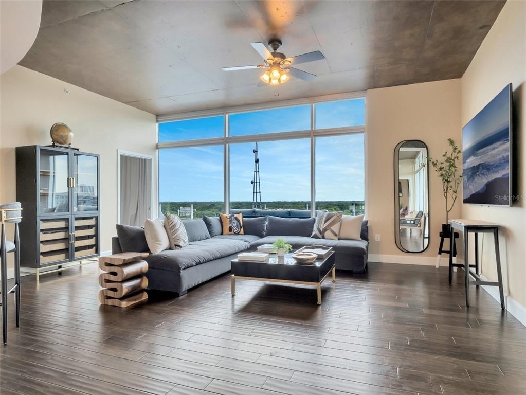 525 E Jackson Street - Photo 7