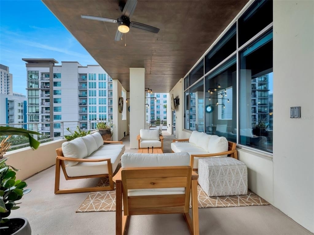 525 E Jackson Street - Photo 30