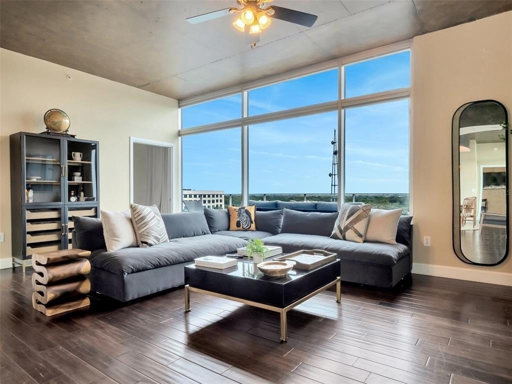 525 E Jackson Street - Photo 10