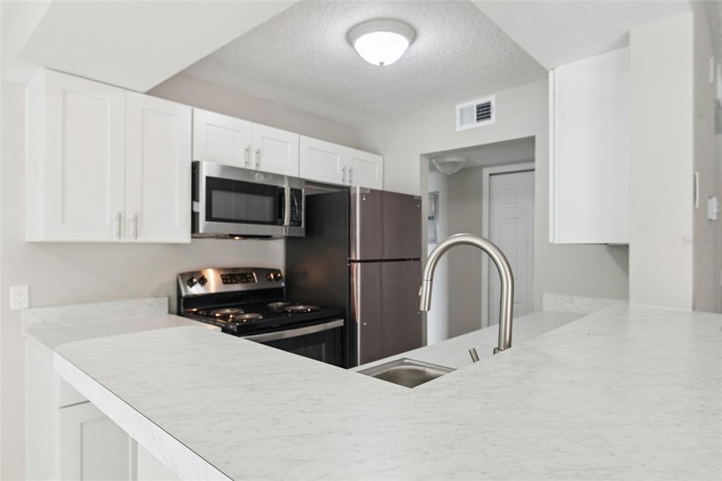 1039 S Hiawassee Road - Photo 9