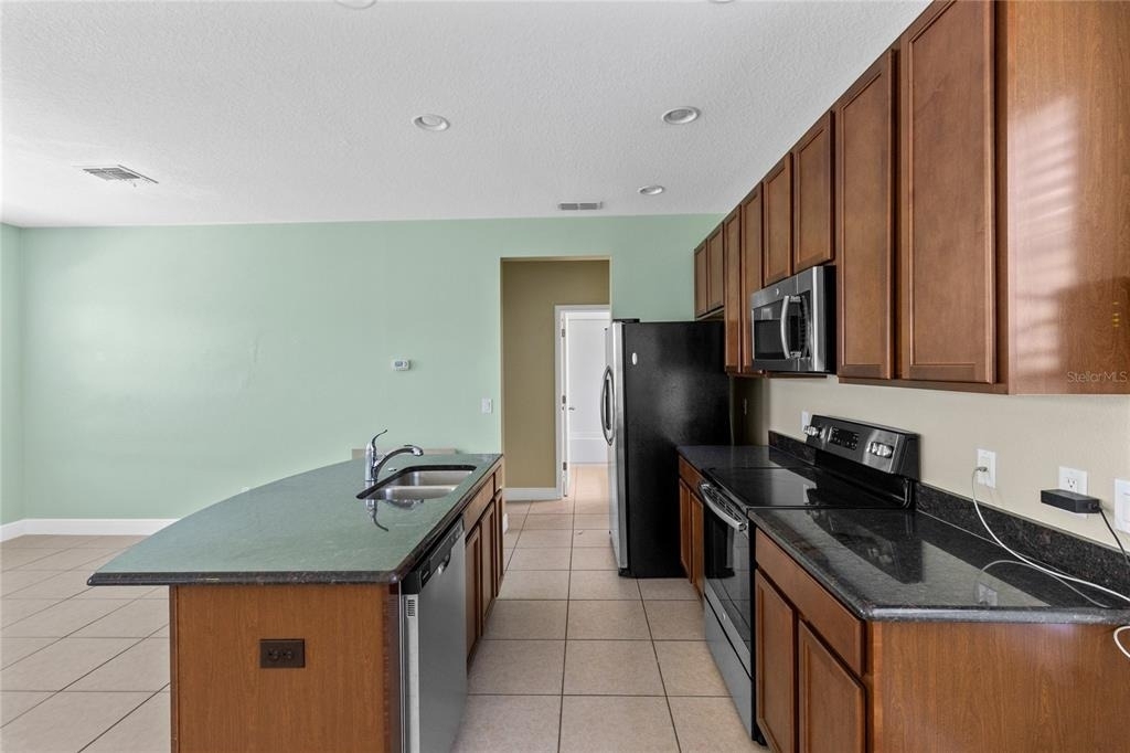 8455 Laureate Boulevard - Photo 6
