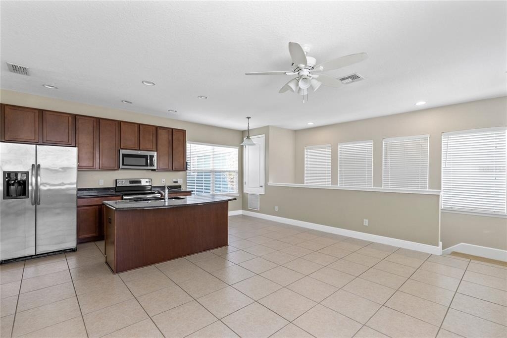 8455 Laureate Boulevard - Photo 7
