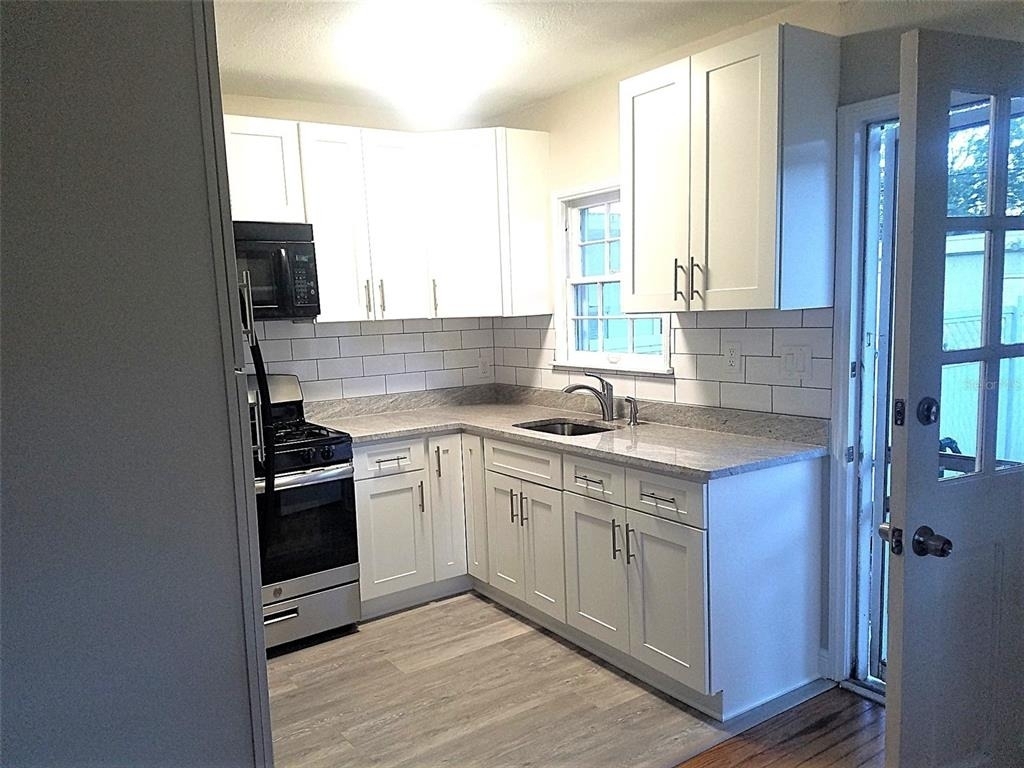 2259 2nd Ave N - Photo 3