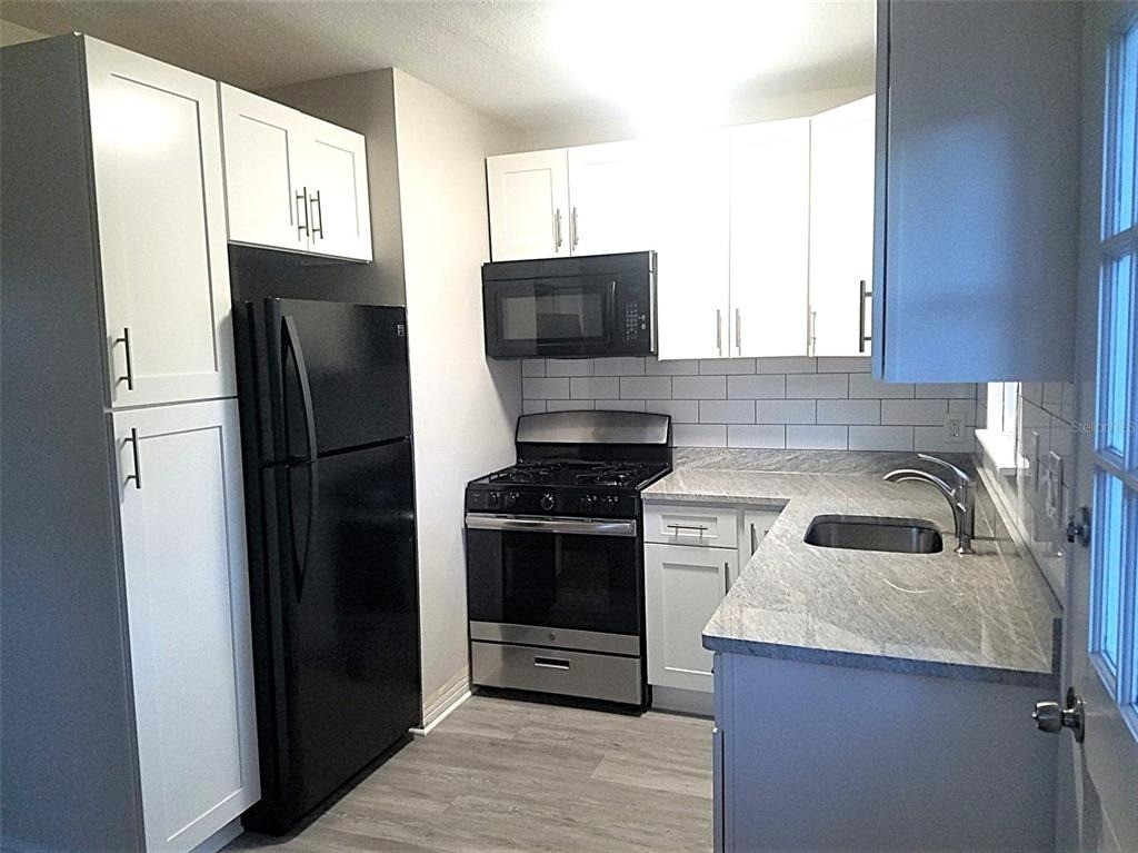 2259 2nd Ave N - Photo 2