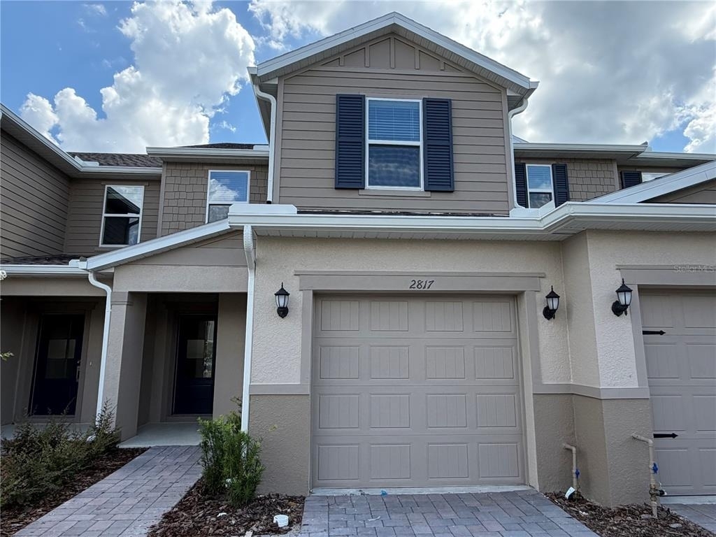 2817 Moonshadow Court - Photo 0