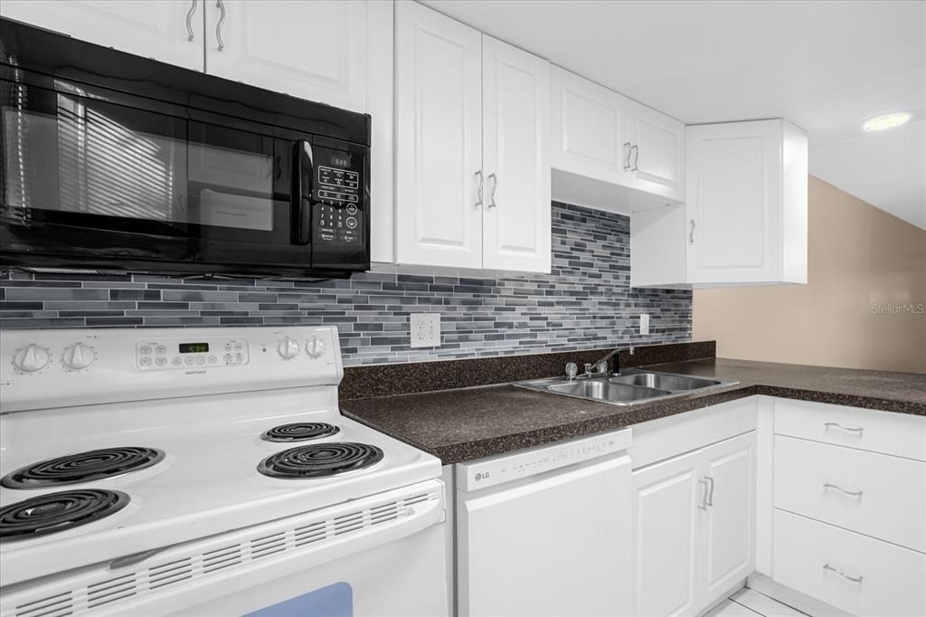 411 Sheoah Boulevard - Photo 6