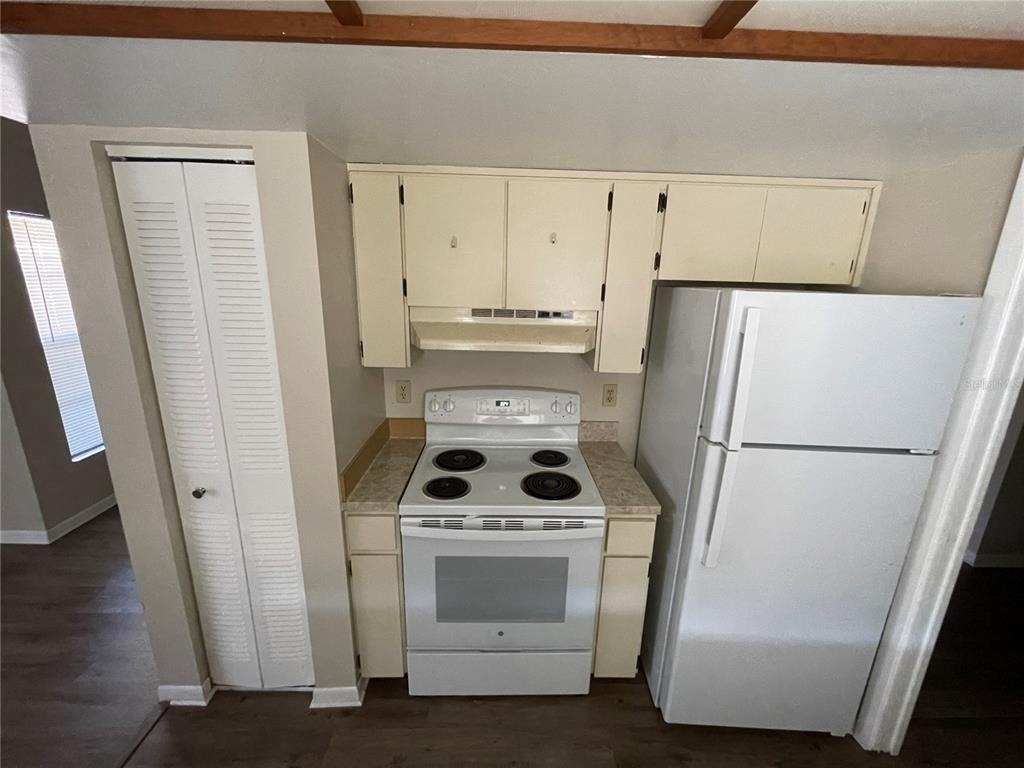 750 Zella Lane - Photo 6