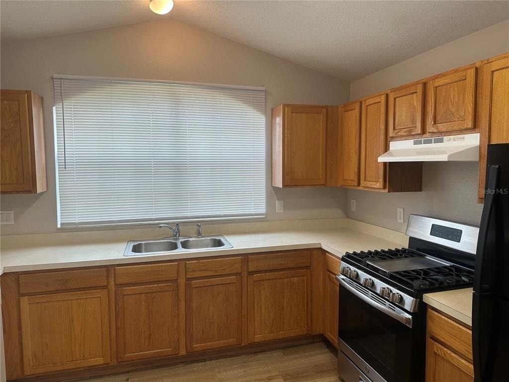 418 Ashley Place - Photo 14