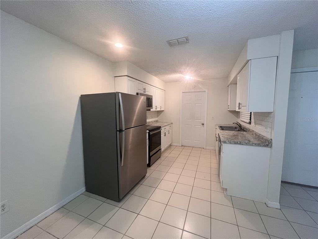 73 Providence Lane - Photo 3