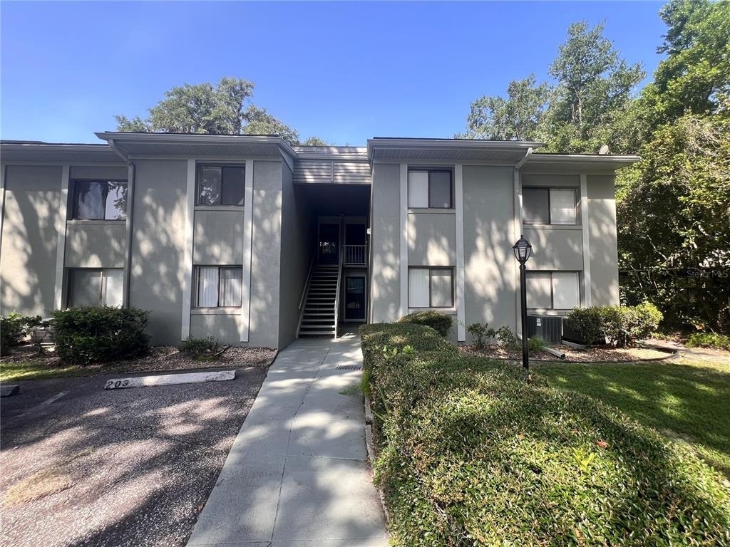302 Palm Coast Parkway Ne - Photo 0