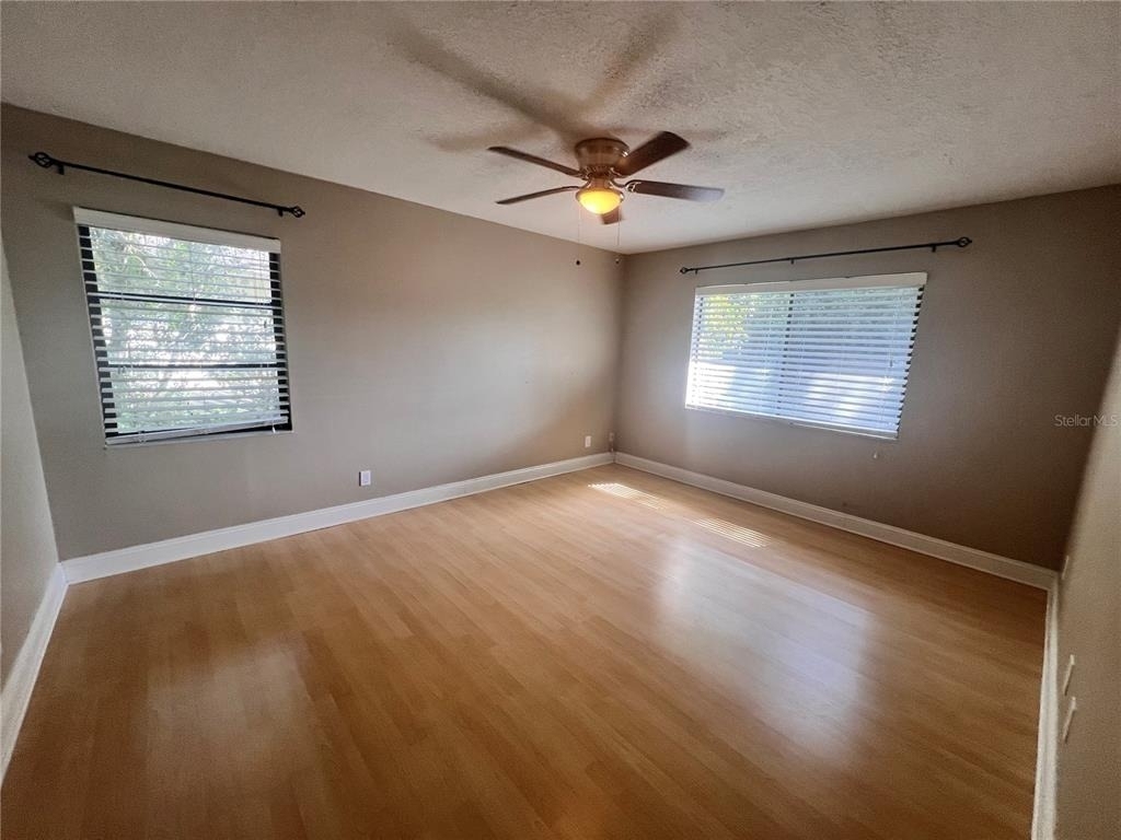 302 Palm Coast Parkway Ne - Photo 6
