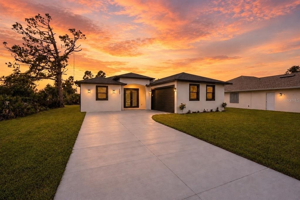153 Australian Drive - Photo 0