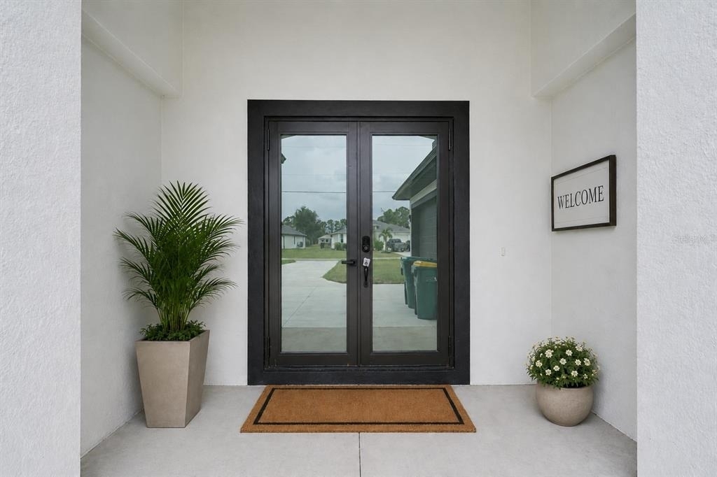 153 Australian Drive - Photo 3