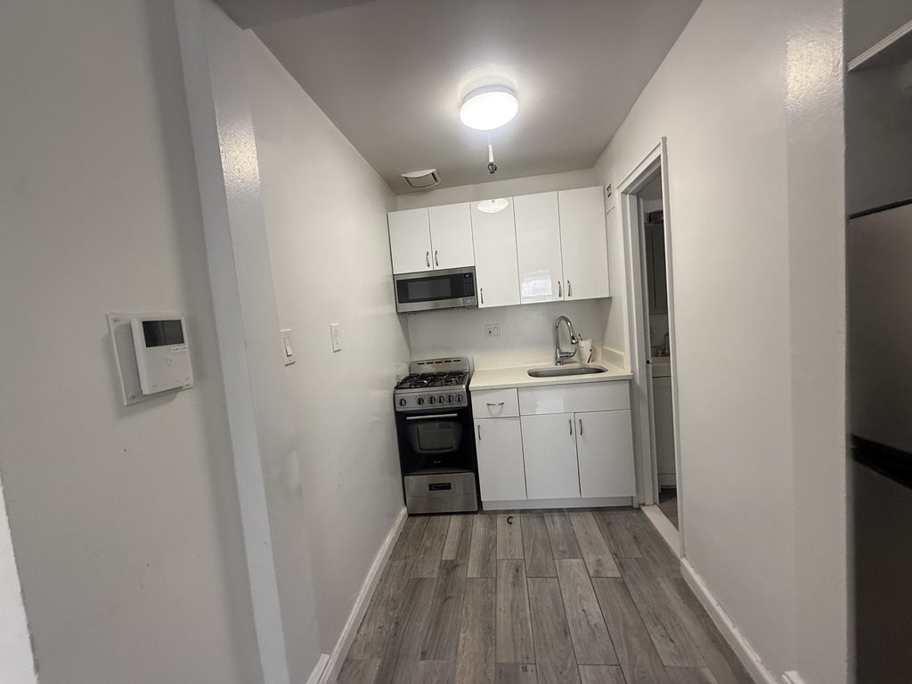 1134 Madison Avenue - Photo 2