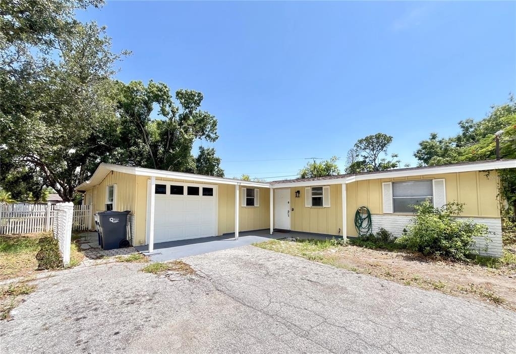 712 67th Avenue W - Photo 0