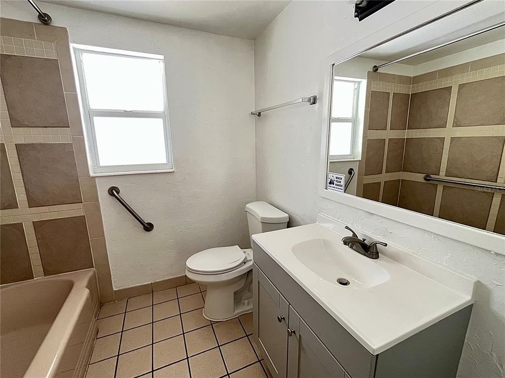 712 67th Avenue W - Photo 12