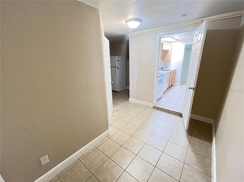 712 67th Avenue W - Photo 7