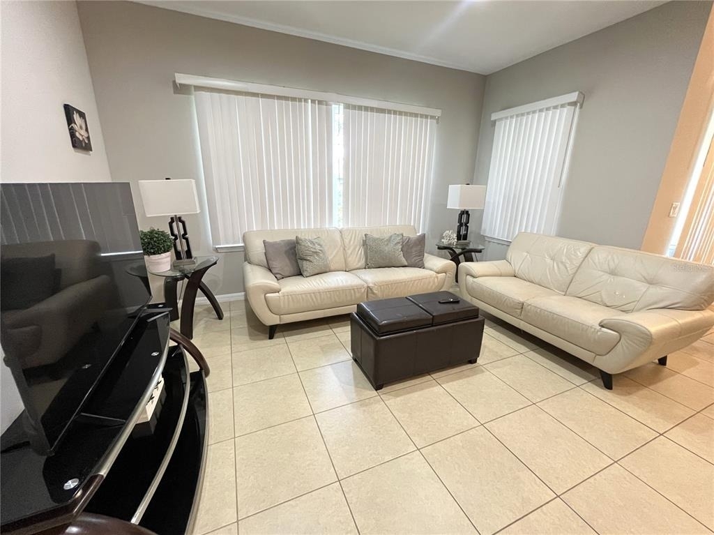 137 Navigation Circle - Photo 2