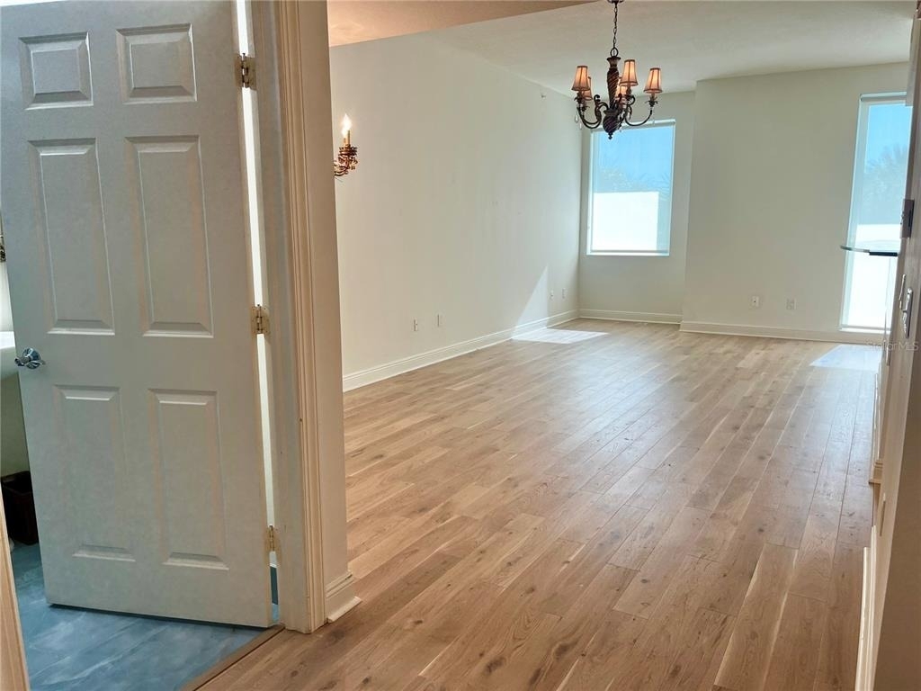800 N Tamiami Trail - Photo 2