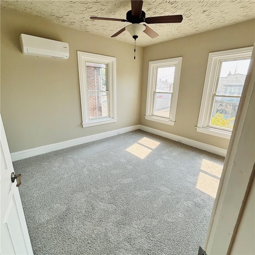 718 Linden Street - Photo 1
