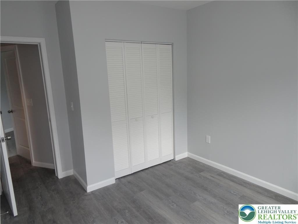 1535 E 7th Street - Photo 9