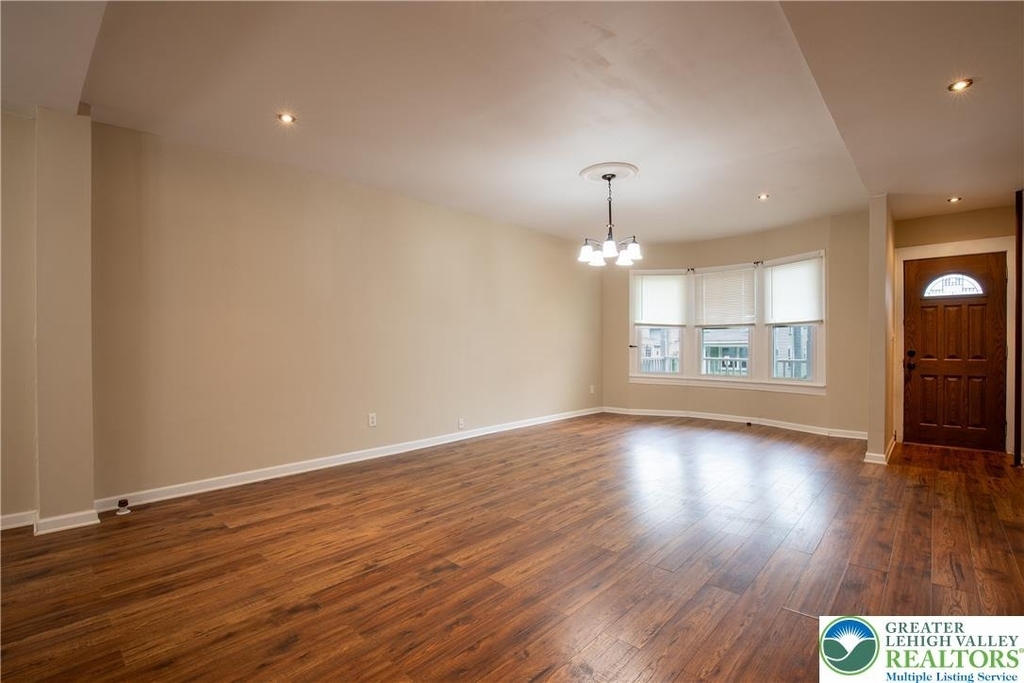68 S Meade Street - Photo 7