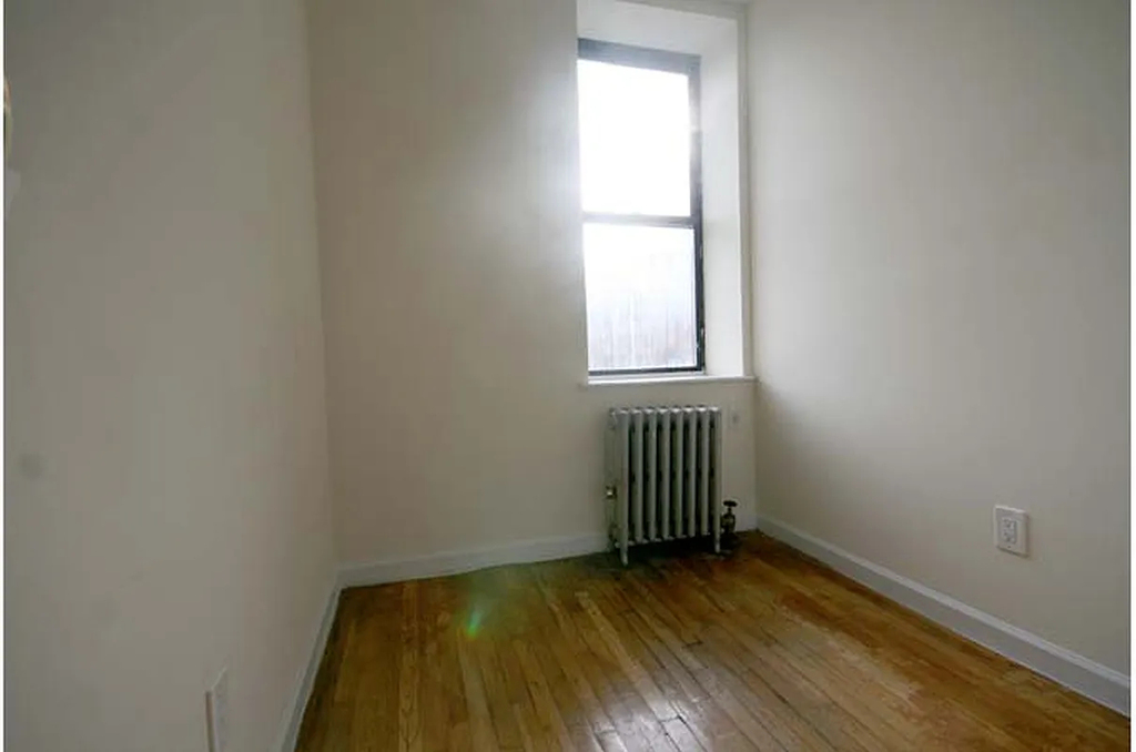 East 12th Street - Photo 1