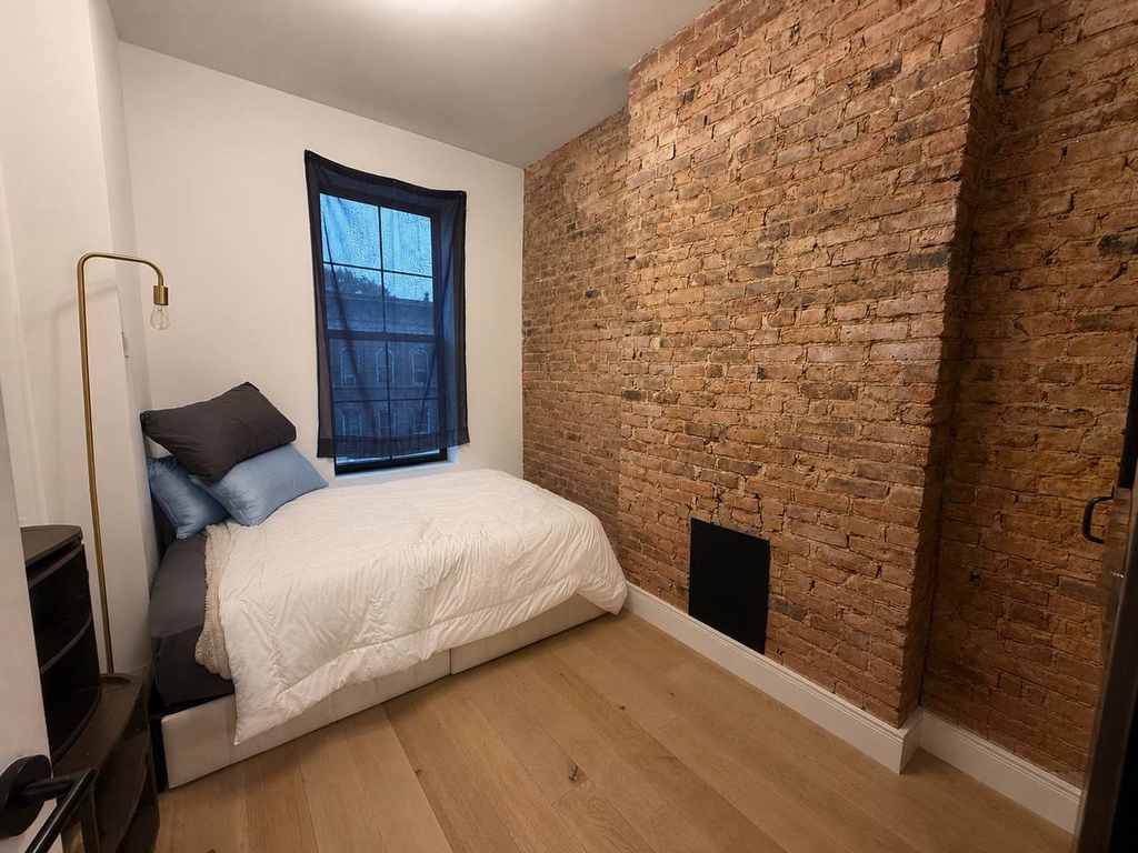727 Knickerbocker Avenue - Photo 8