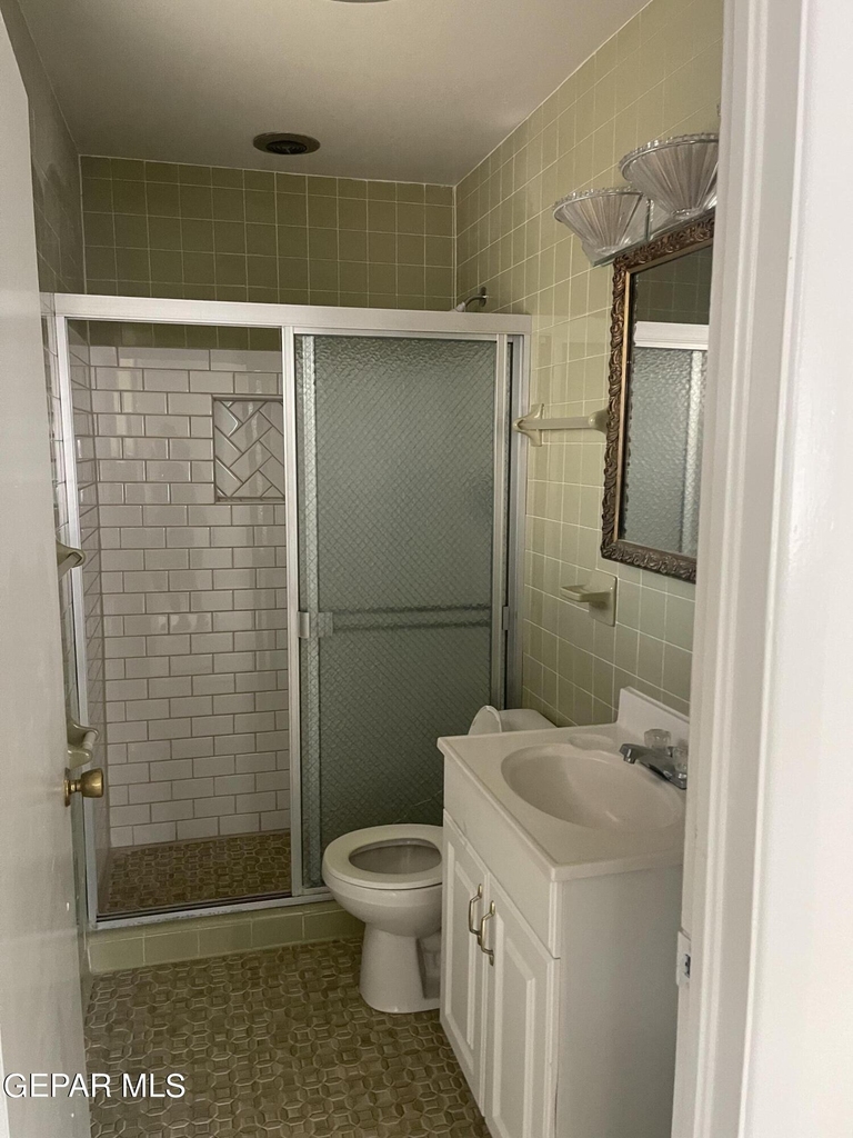 620 E Crosby Avenue - Photo 11
