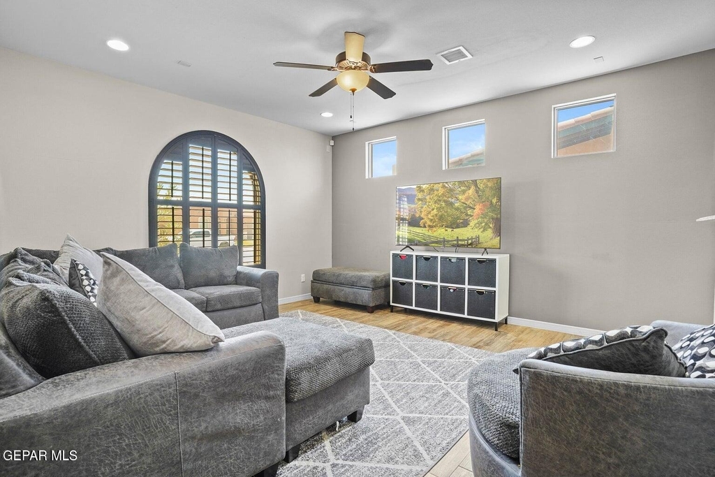 3749 Loma Adriana - Photo 3
