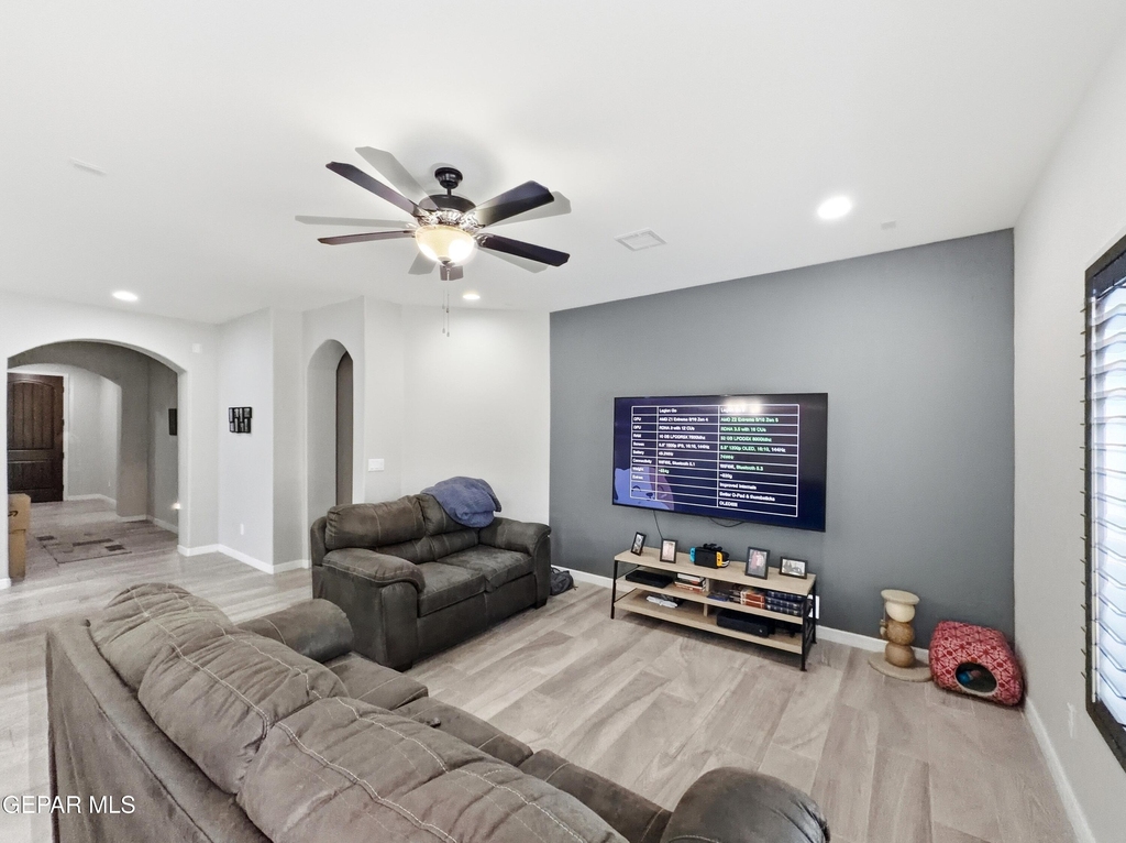 12805 Kingsbury Avenue - Photo 7