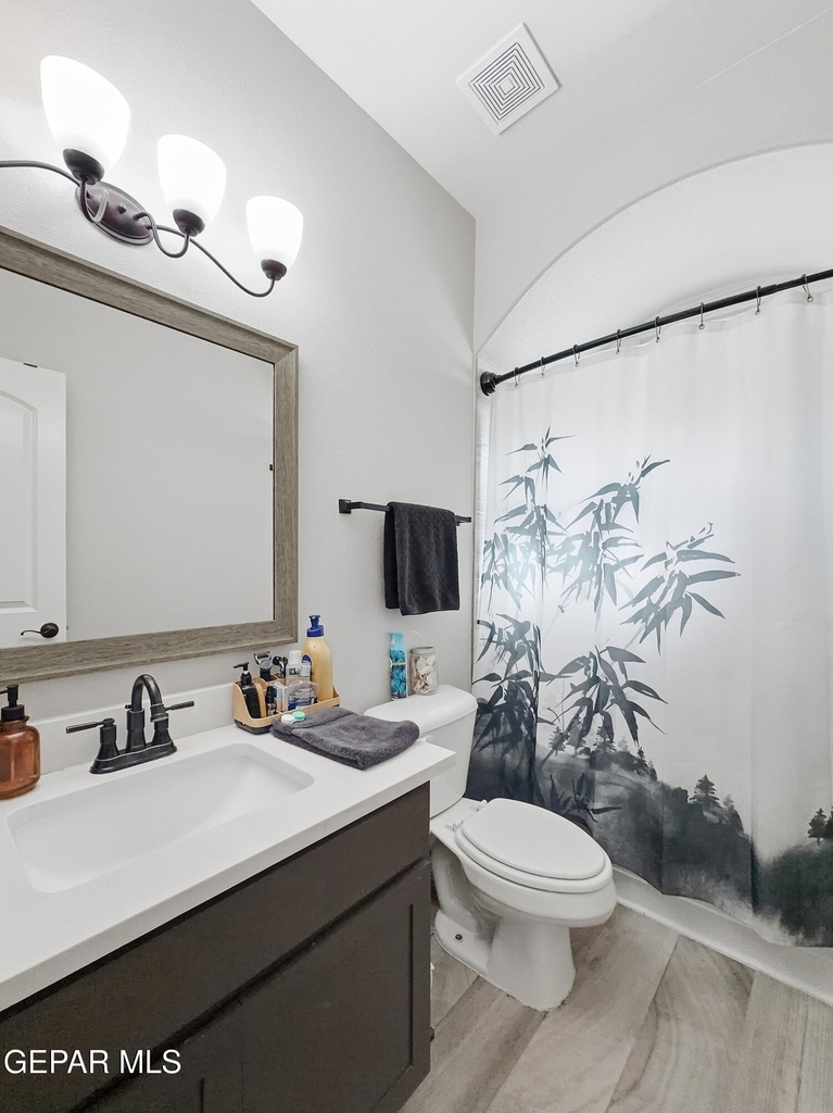 12805 Kingsbury Avenue - Photo 10
