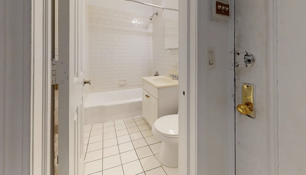 711 2nd Avenue - Photo 5
