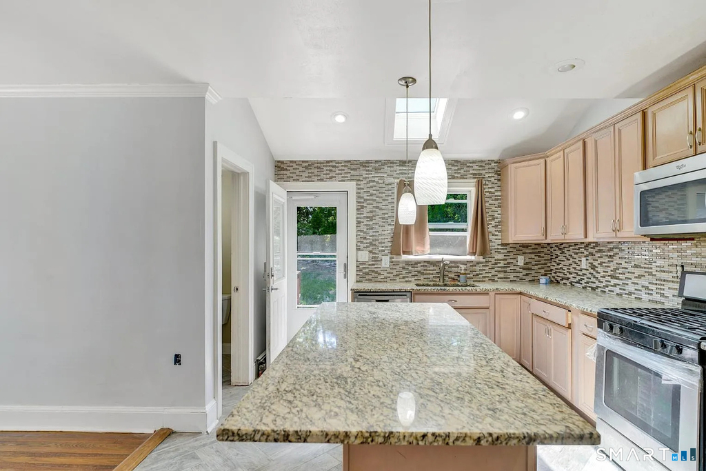 103 Robert Street - Photo 3