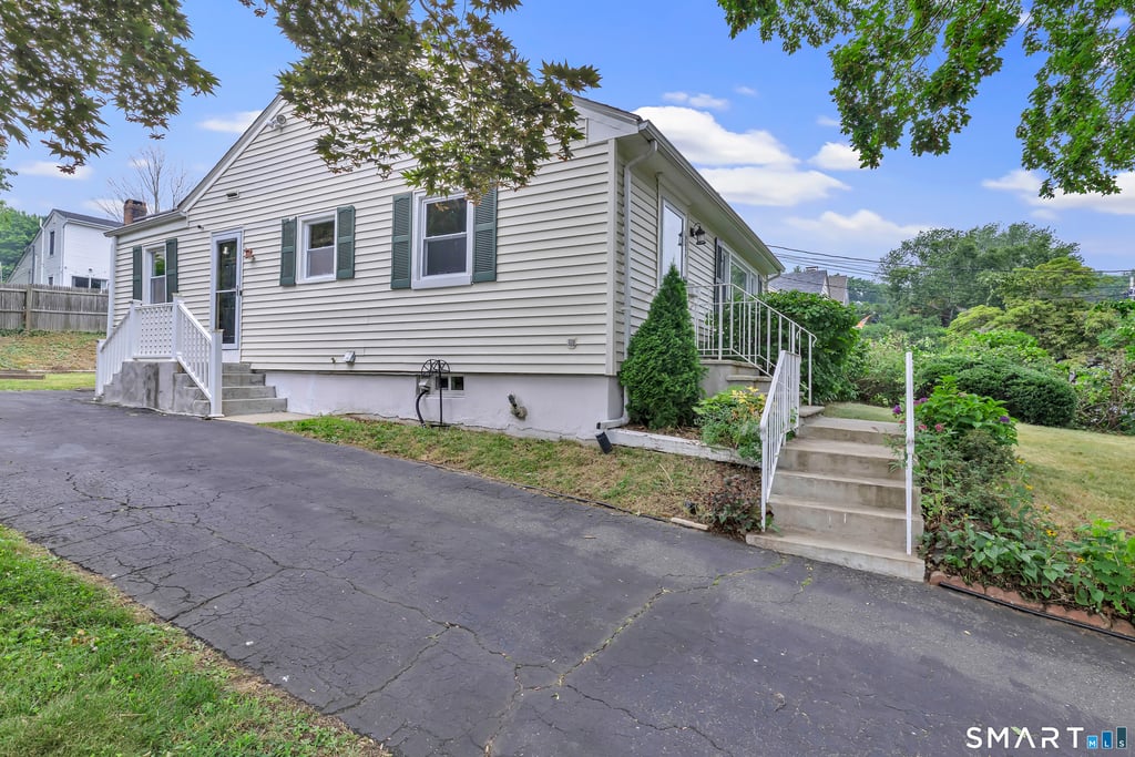 215 Bennett Street - Photo 3