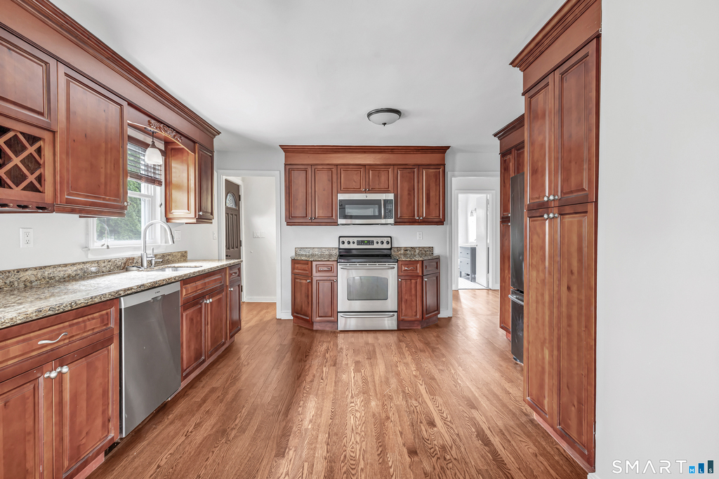 215 Bennett Street - Photo 9
