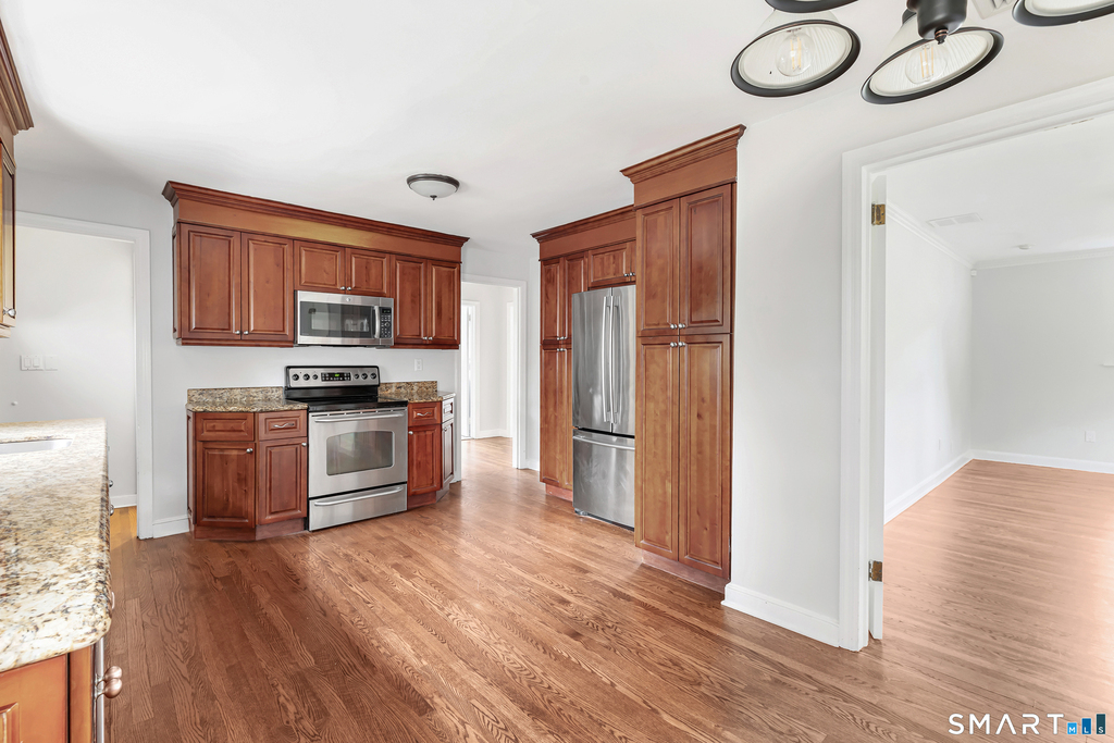 215 Bennett Street - Photo 10