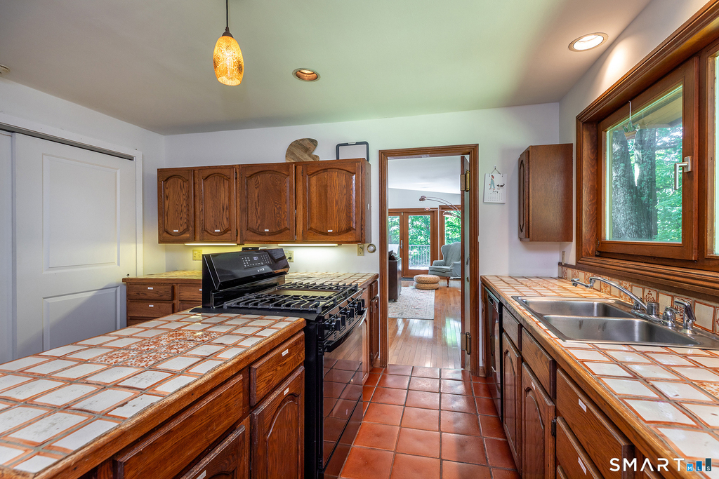 230 Litchfield Road - Photo 10