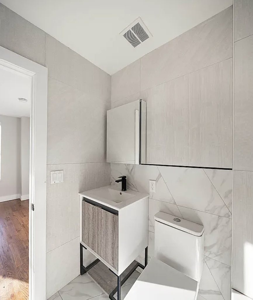 195 Underhill Avenue - Photo 2