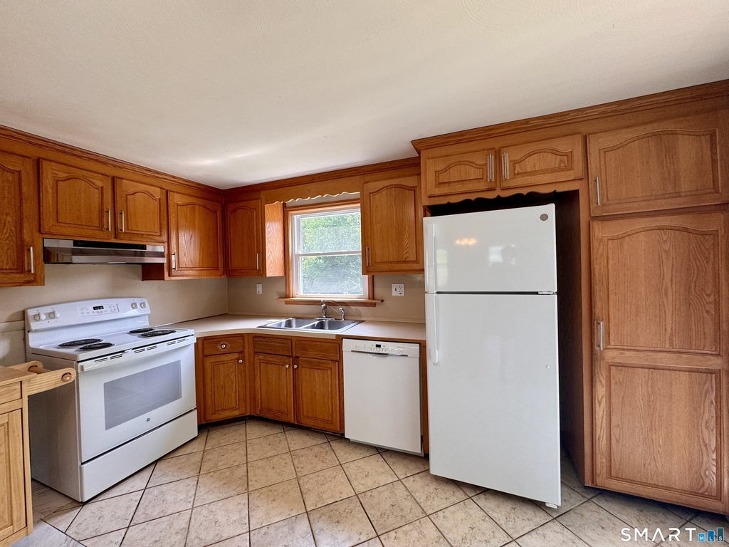 138 Hampden Road - Photo 12