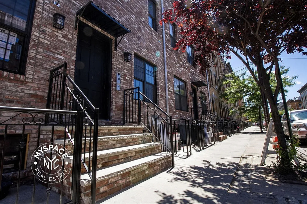 212 Starr Street - Photo 9